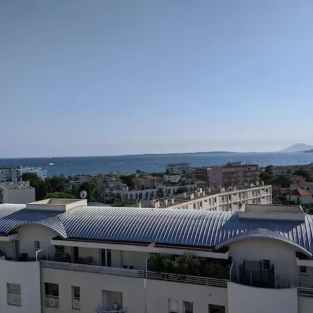 Apartment Beautiful Rooftop With Terrace And Sea View.