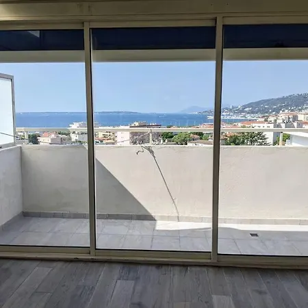 Beautiful Rooftop With Terrace And Sea View. Apartment *