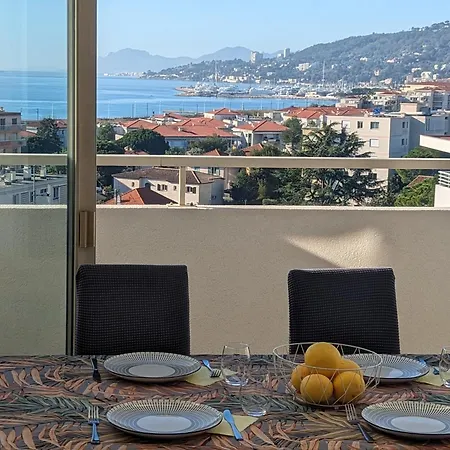 Apartment Beautiful Rooftop With Terrace And Sea View.